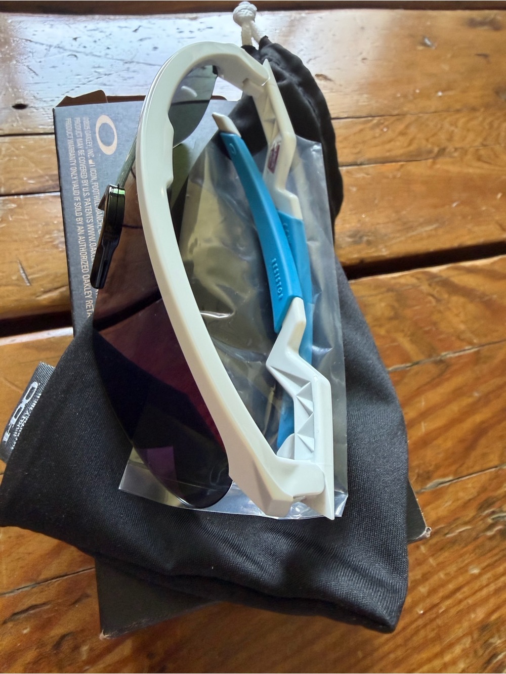 Oakley Youth White Frame Sunglasses with Prizm Sapphire Mirrored Lens - Picture 2 of 8